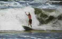 Kahului: maui, wave, surfer